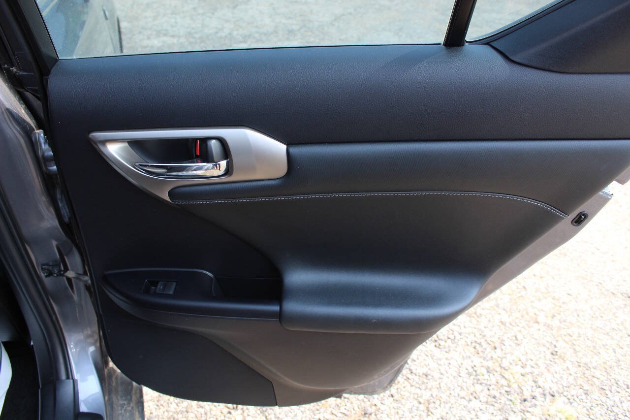 Used 2014 Lexus CT 200h w/ F Sport w/Nuluxe Interior FWD image 15