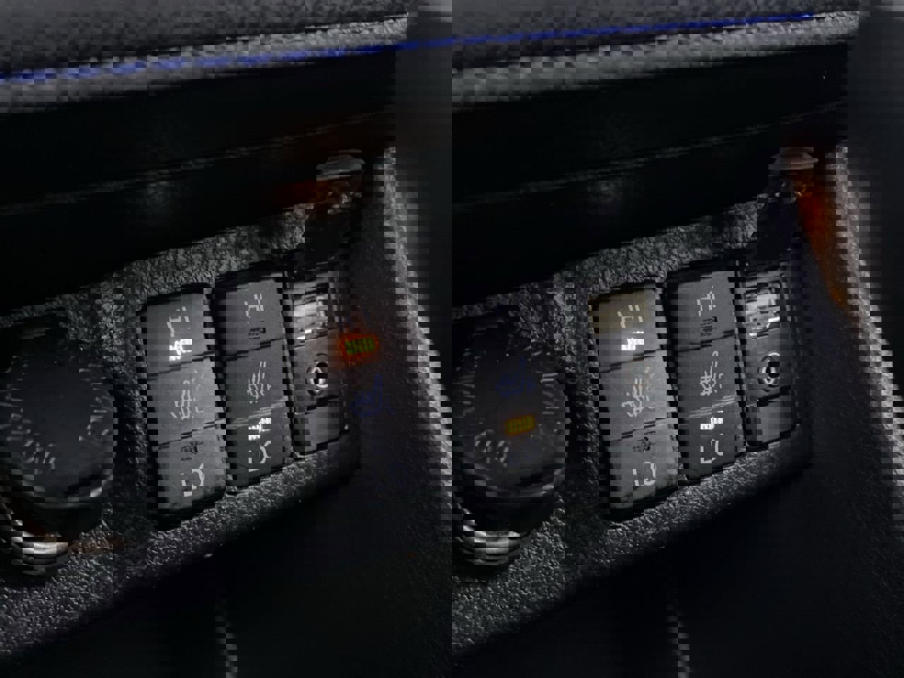 Used 2017 Toyota Corolla XSE image 27