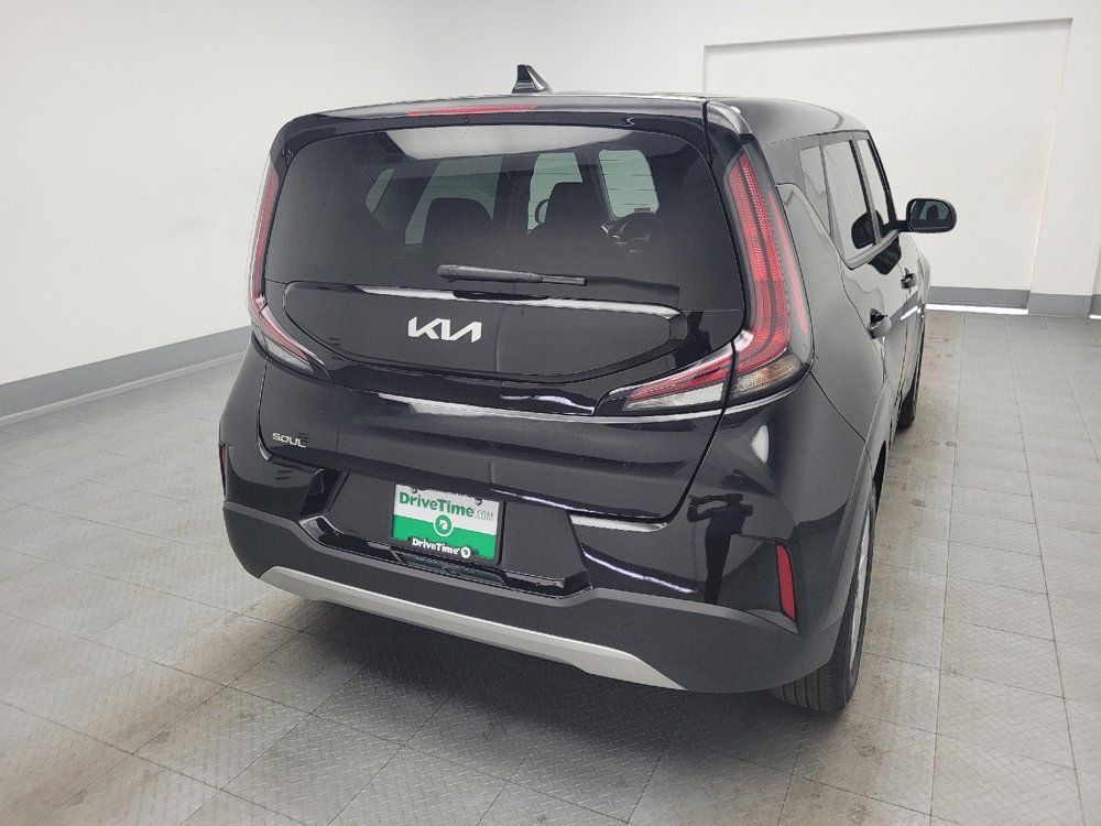 Used 2025 Kia Soul LX FWD image 7