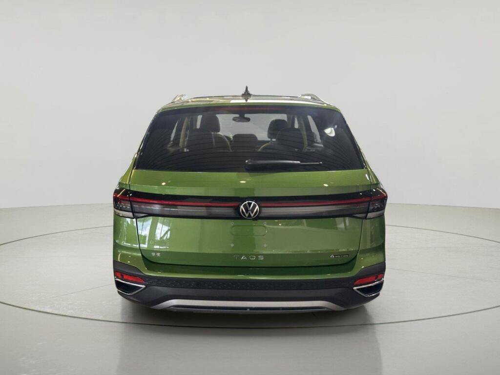 New 2026 Volkswagen Taos SE AWD/4WD image 6