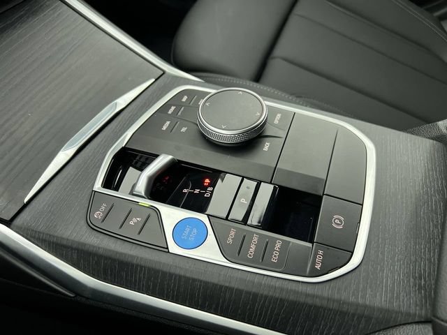 Used 2025 BMW i4 eDrive40 w/ Premium Package RWD image 16