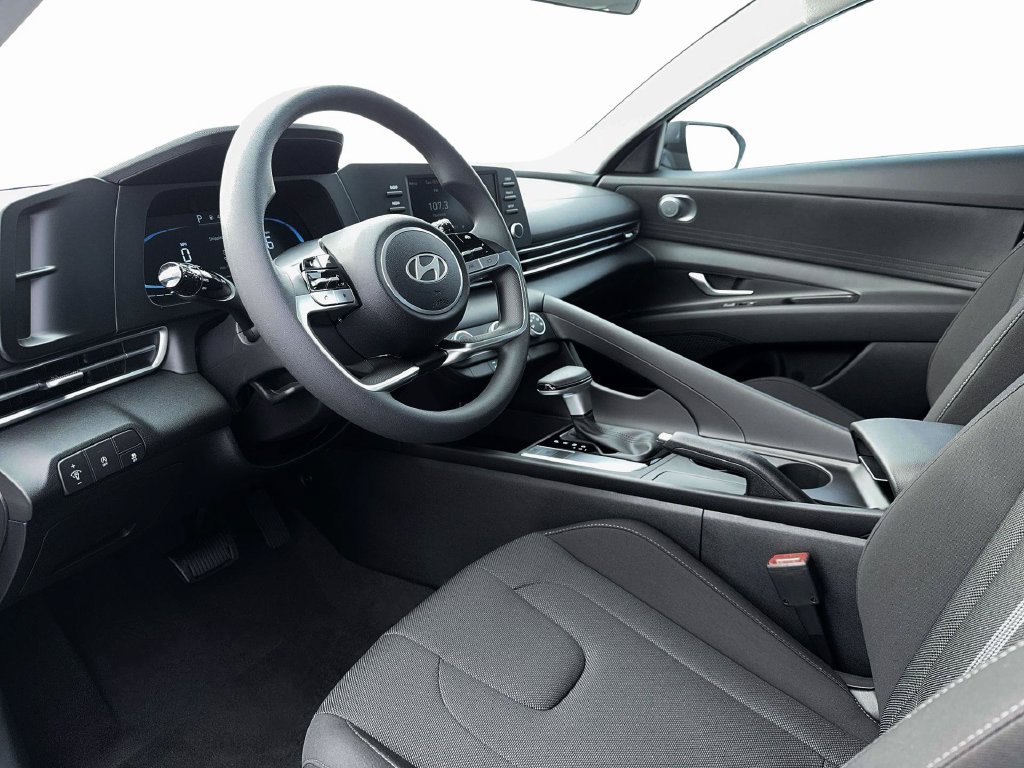 New 2026 Hyundai Elantra SE FWD image 14
