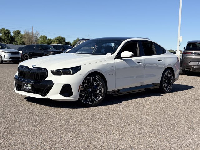 Used 2026 BMW 550e xDrive w/ Executive Package AWD/4WD image 2