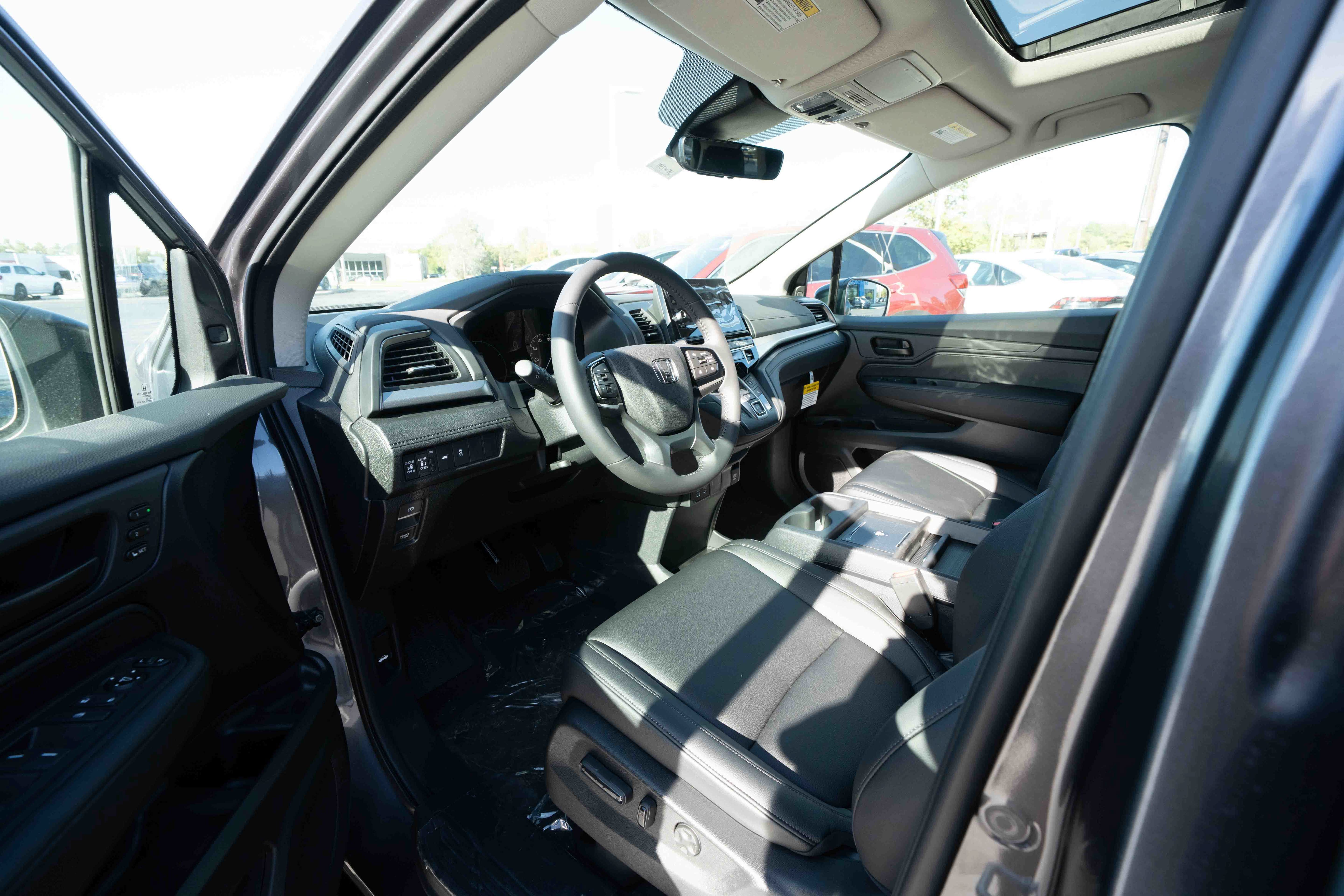 New 2027 Honda Odyssey EX-L image 8