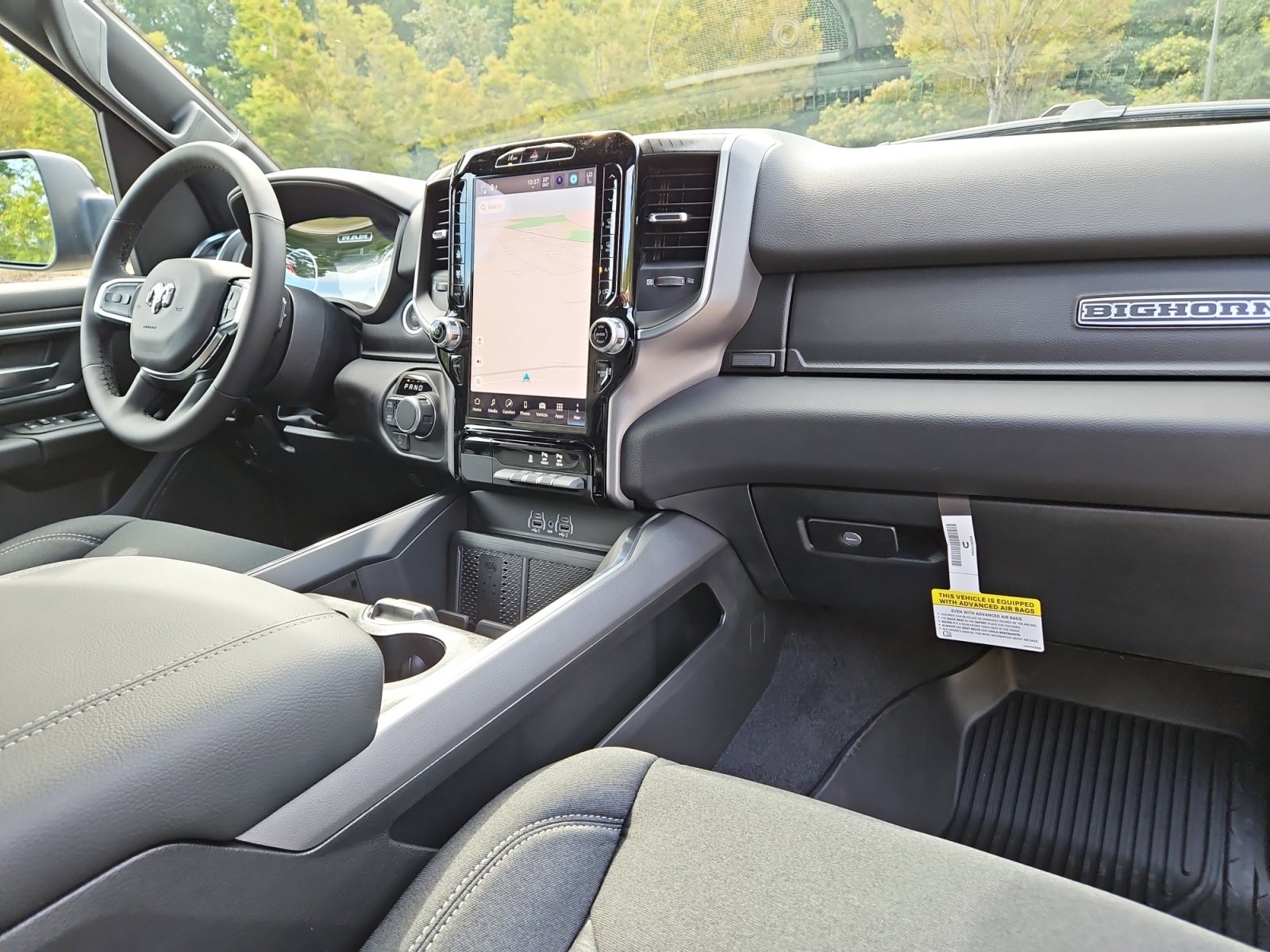 New 2025 RAM 1500 4x4 Crew Cab image 16