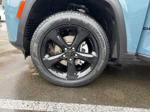 New 2026 Jeep Grand Cherokee Limited w/ Limited Altitude Package AWD/4WD image 28