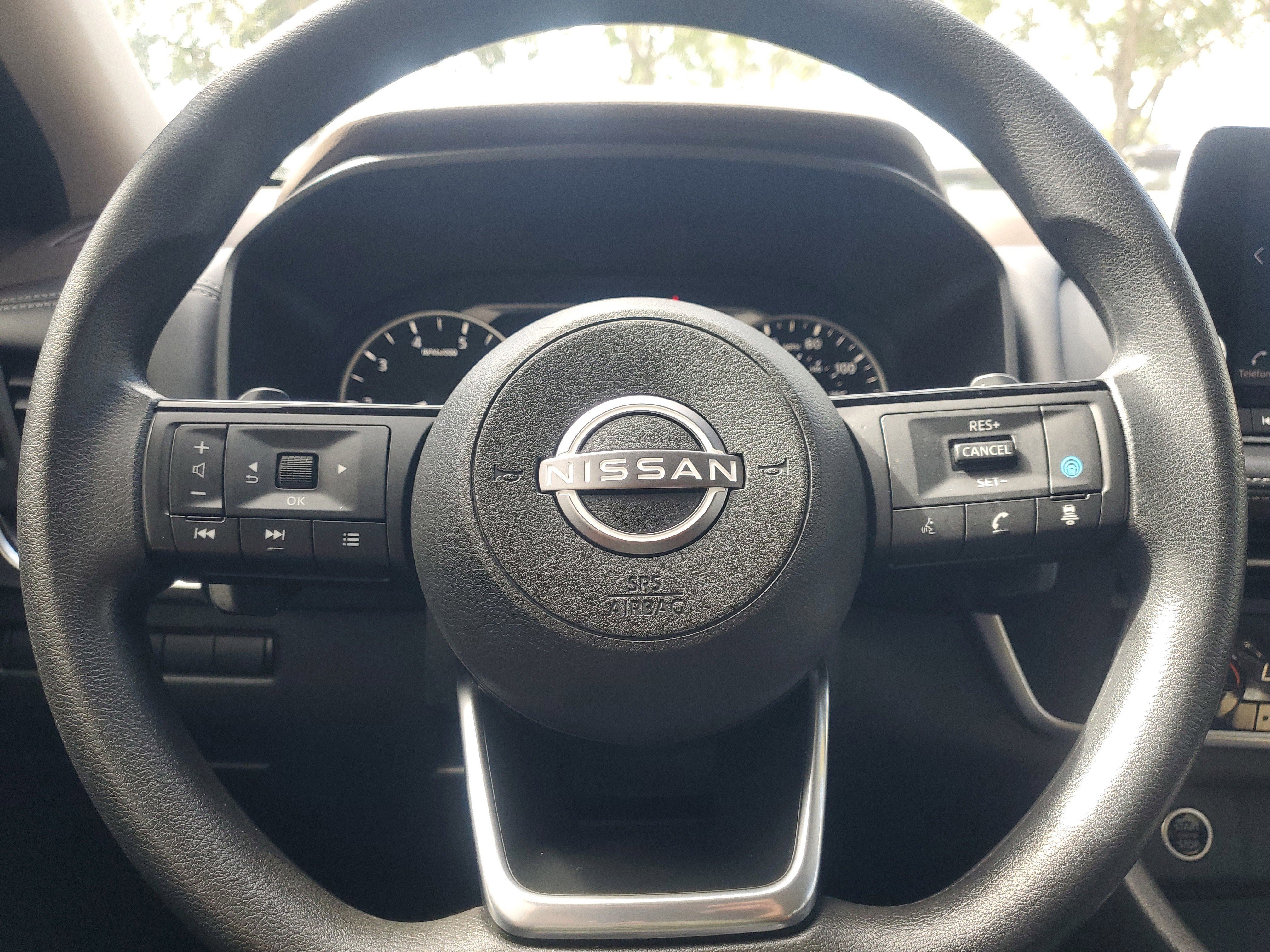 Used 2023 Nissan Rogue SV FWD image 20