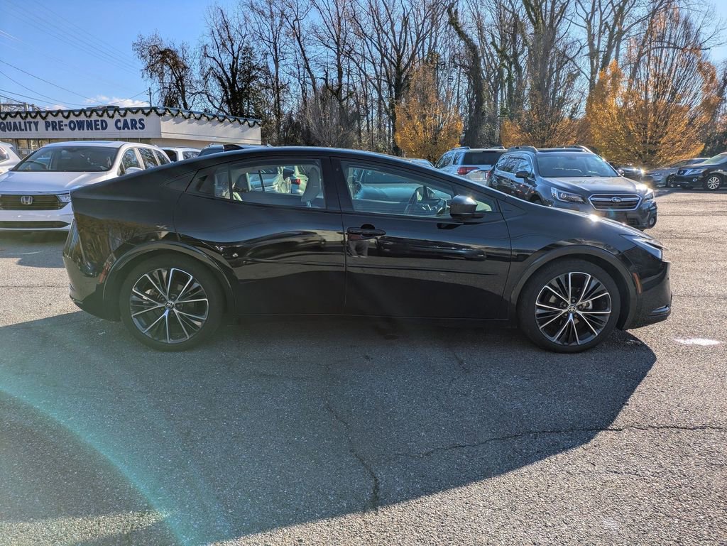 Used 2023 Toyota Prius XLE image 8