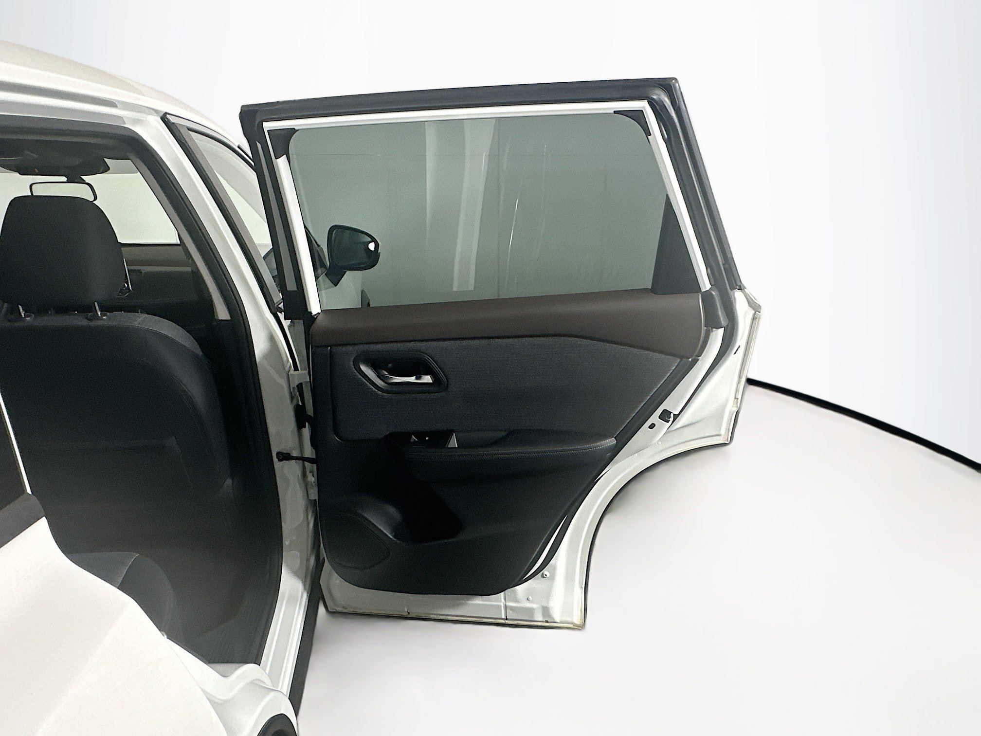 Used 2023 Nissan Rogue SV FWD image 28