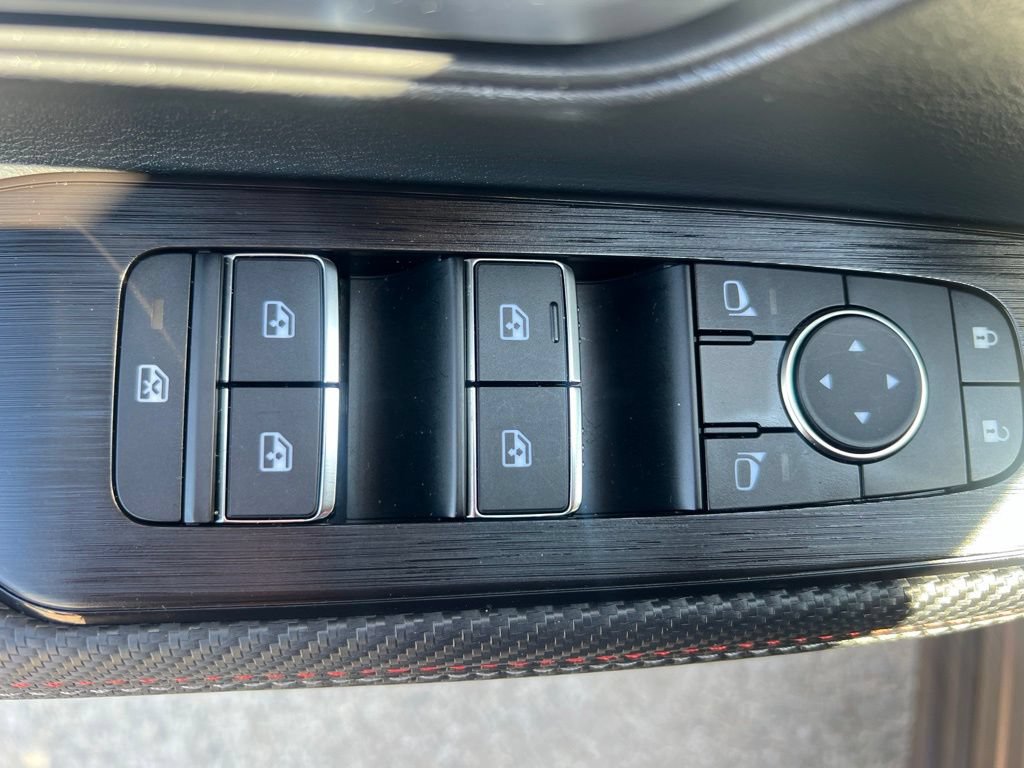 Certified 2025 Nissan Kicks SR w/ SR Premium Package AWD/4WD image 54