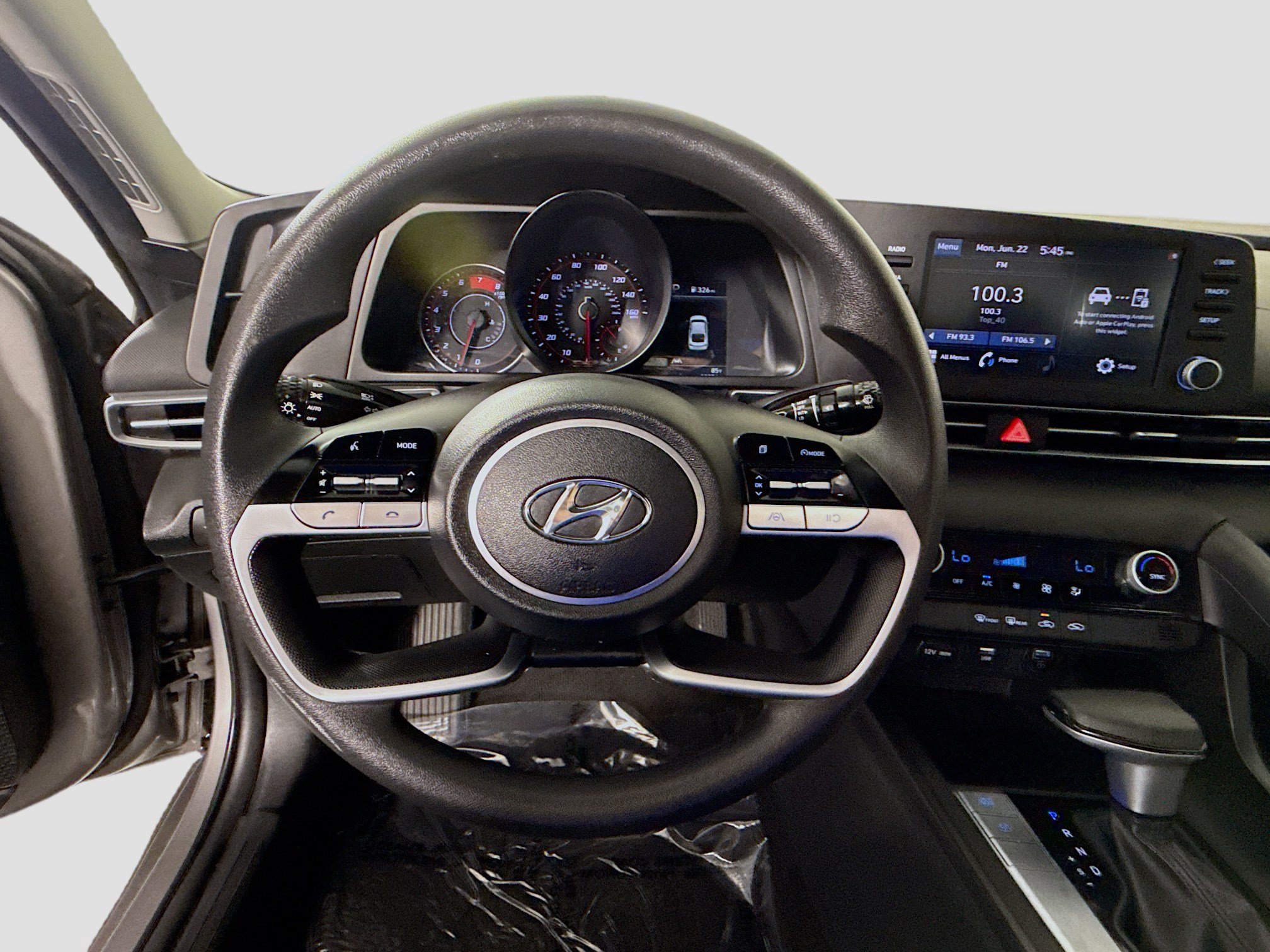 Used 2022 Hyundai Elantra SEL FWD image 13