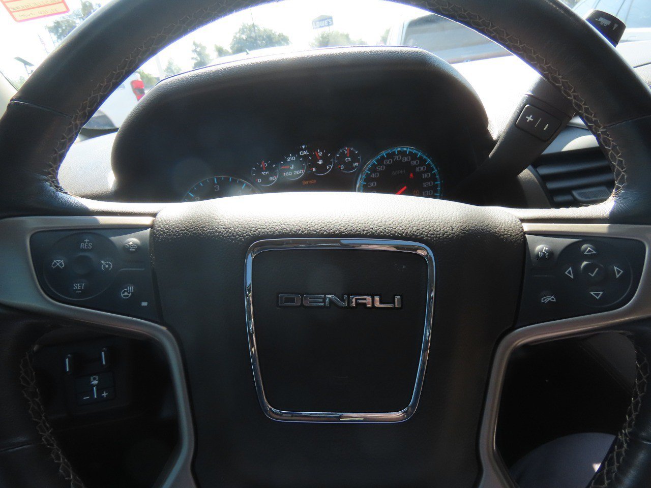Used 2019 GMC Yukon Denali w/ Denali Ultimate Package AWD/4WD image 28