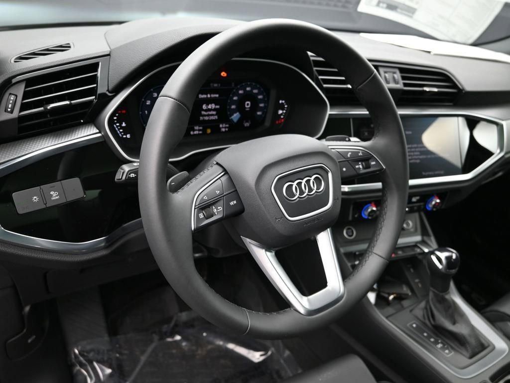 New 2025 Audi Q3 2.0T Premium image 13