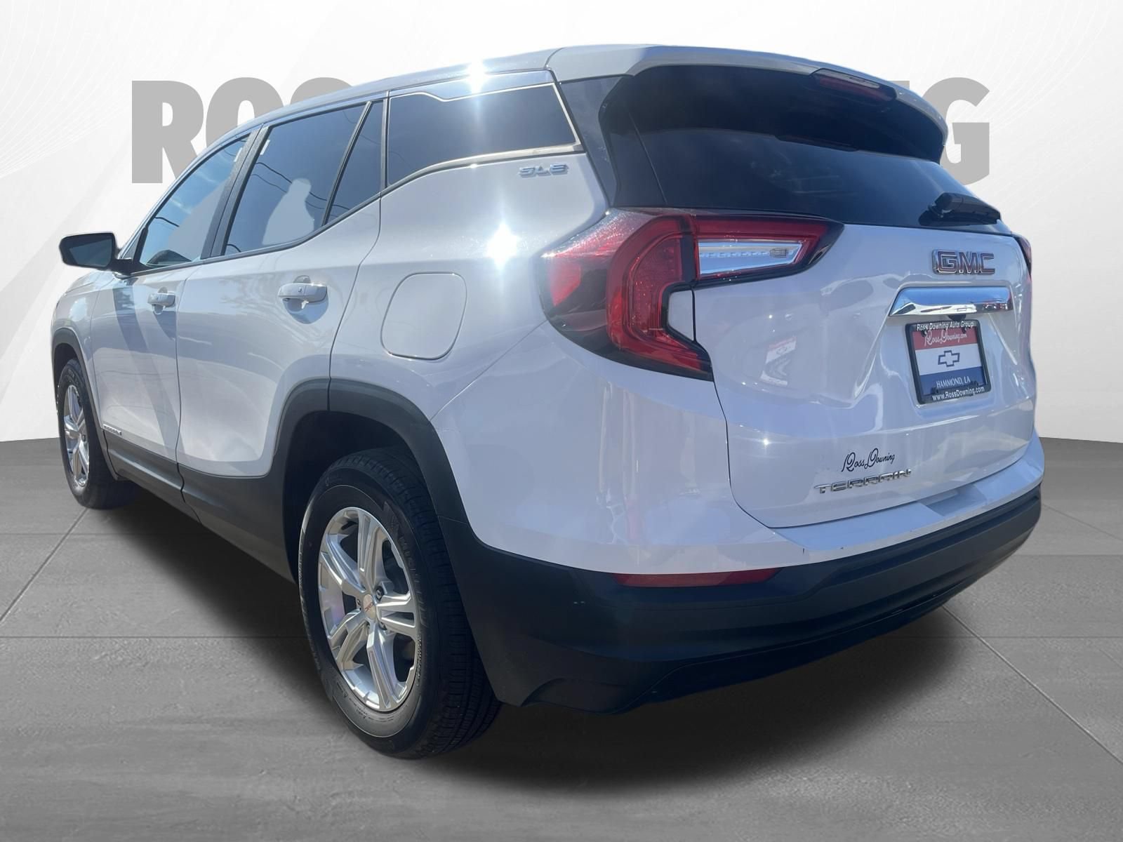 Used 2024 GMC Terrain SLE FWD image 6