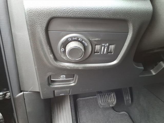 New 2026 Jeep Grand Cherokee Altitude image 16