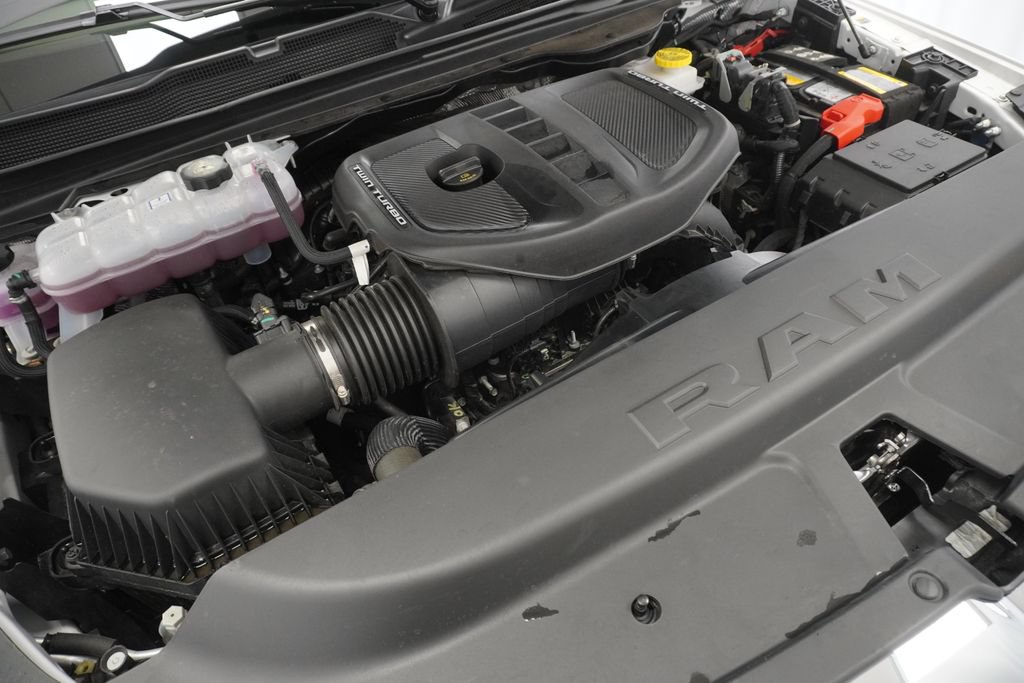 Used 2025 RAM 1500 Limited AWD/4WD image 54