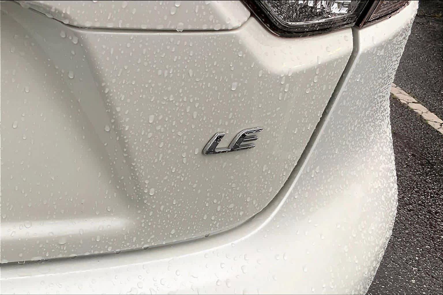 Used 2020 Toyota Corolla LE FWD image 10