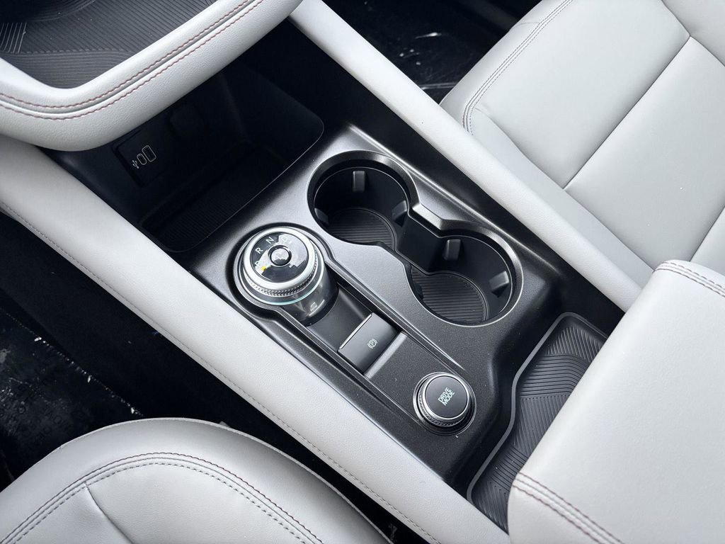 New 2026 Ford Explorer Active w/ Active Comfort Package image 24