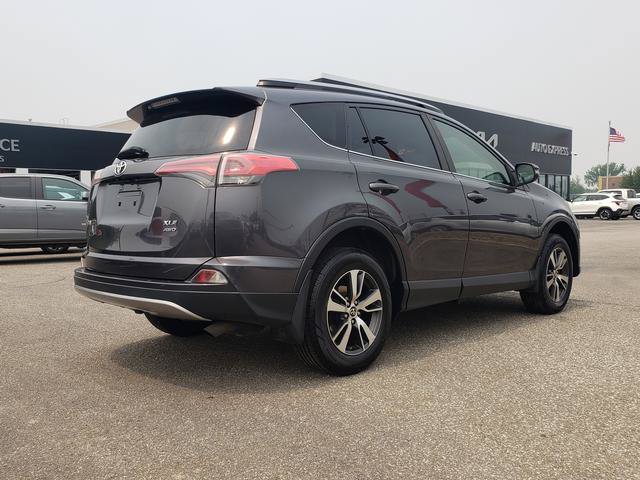 Used 2018 Toyota RAV4 XLE w/ Plus Extra Value Package AWD/4WD image 3