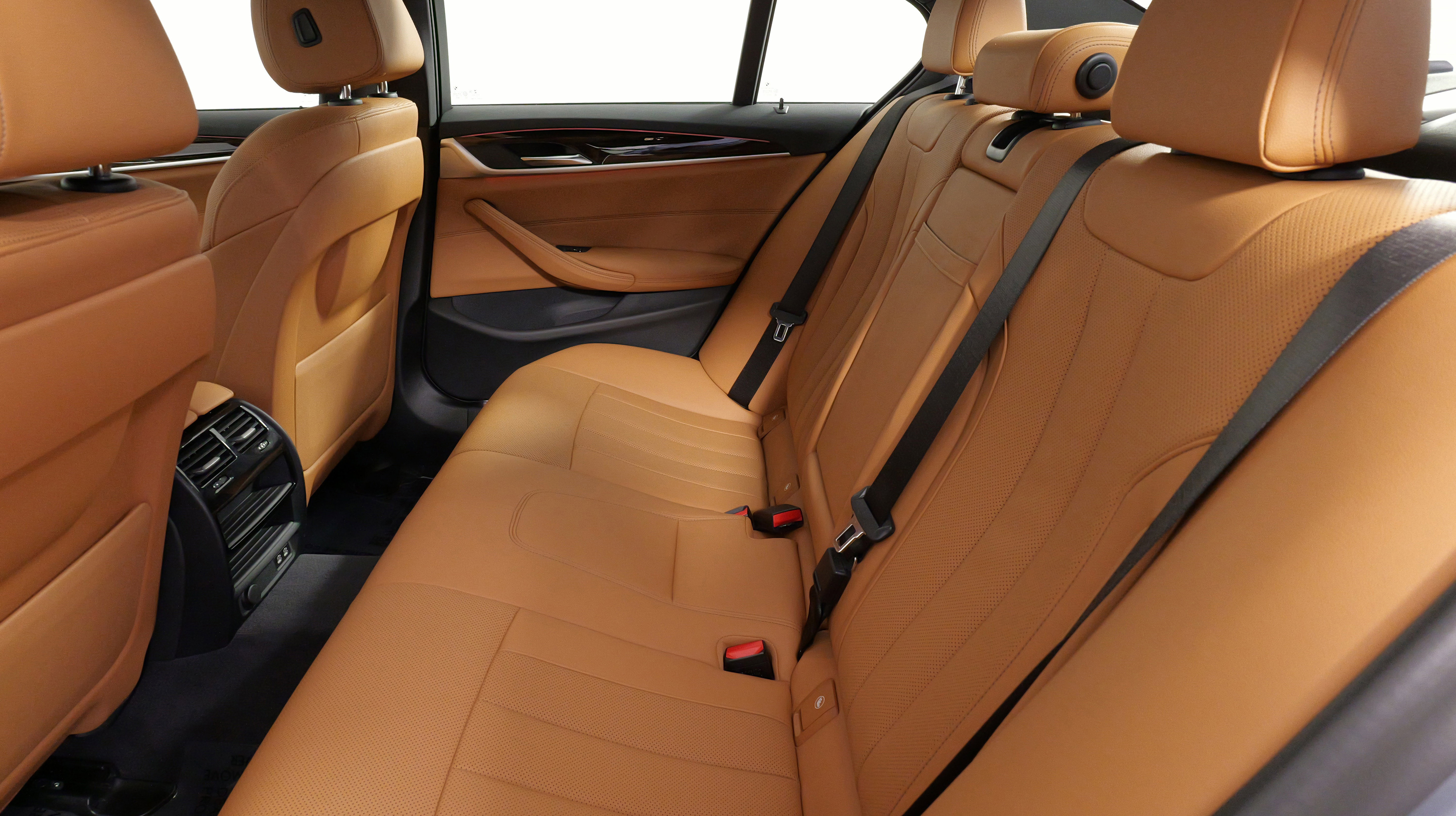 Used 2022 BMW 530i xDrive w/ Convenience Package image 37