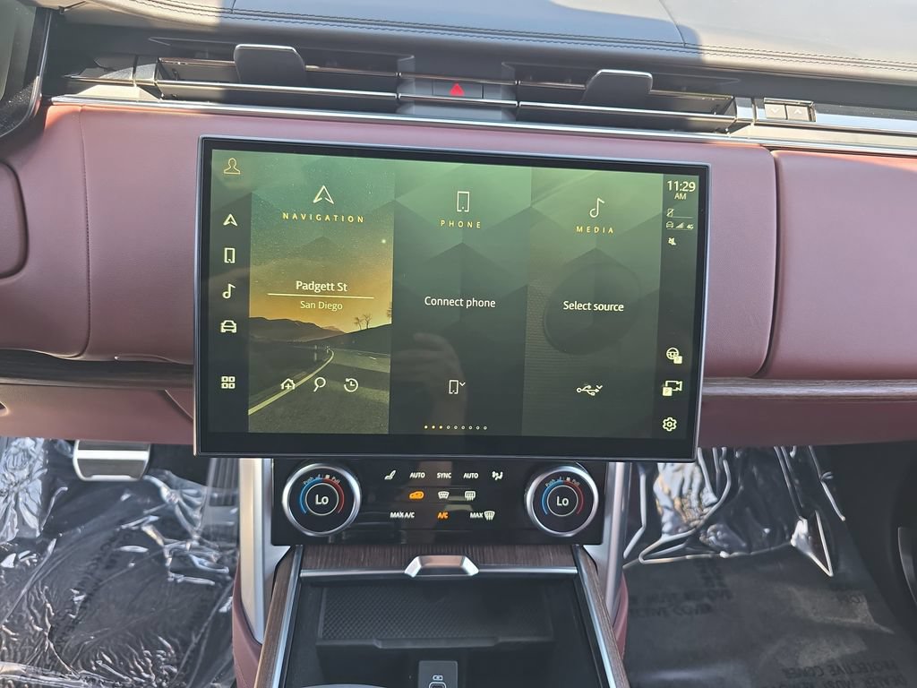 Certified 2023 Land Rover Range Rover Autobiography AWD/4WD image 21