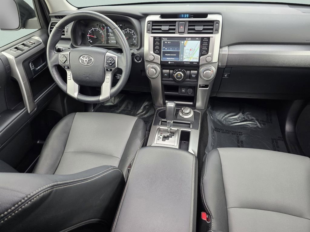 Used 2020 Toyota 4Runner SR5 Premium w/ Moonroof Package AWD/4WD image 33