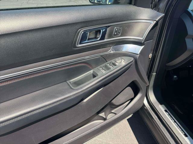 Used 2019 Ford Explorer Sport w/ Equipment Group 401A AWD/4WD image 18