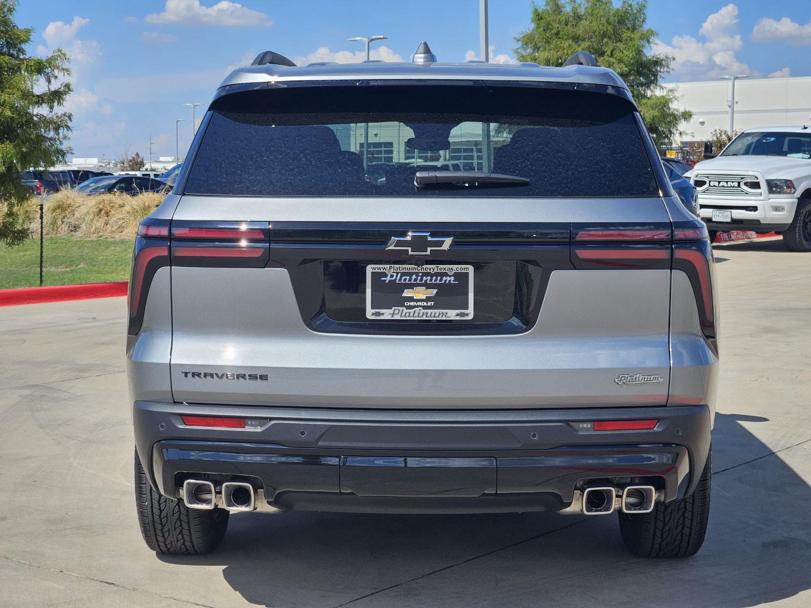 New 2027 Chevrolet Traverse LT w/ Midnight/Sport Edition FWD image 8