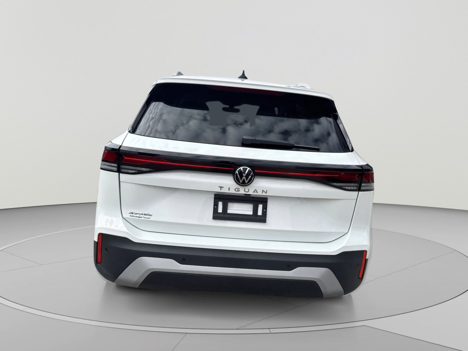 New 2026 Volkswagen Tiguan S FWD image 5