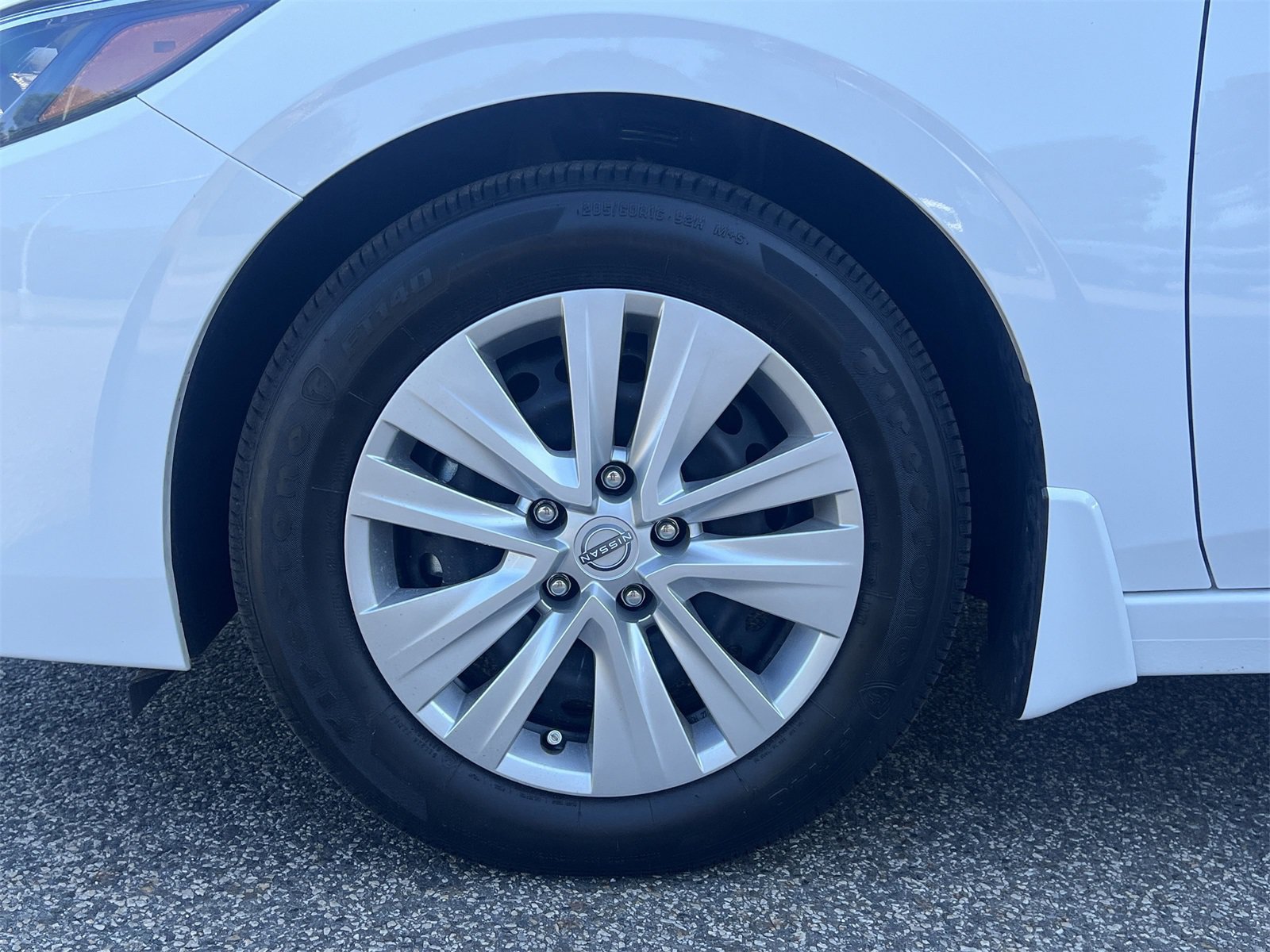 Certified 2025 Nissan Sentra S FWD image 28