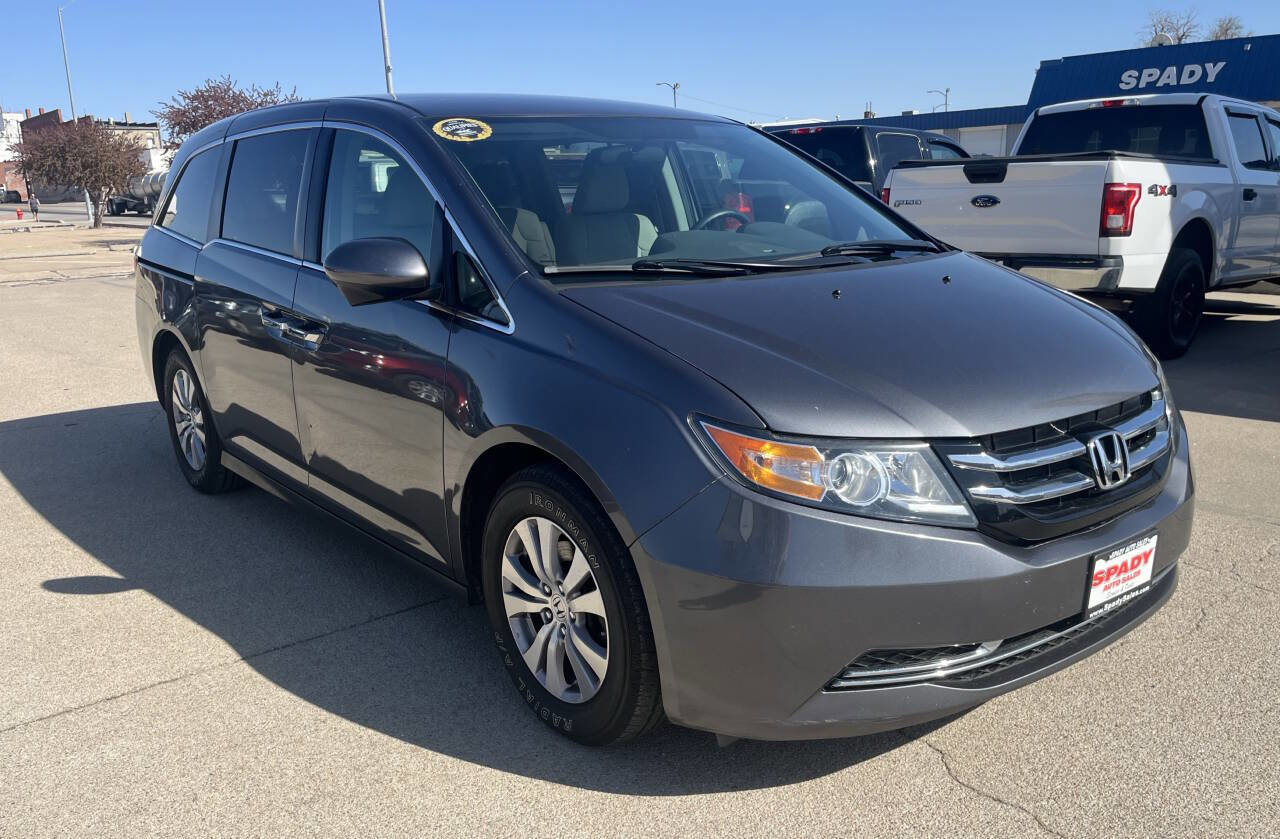 Used 2017 Honda Odyssey SE image 3