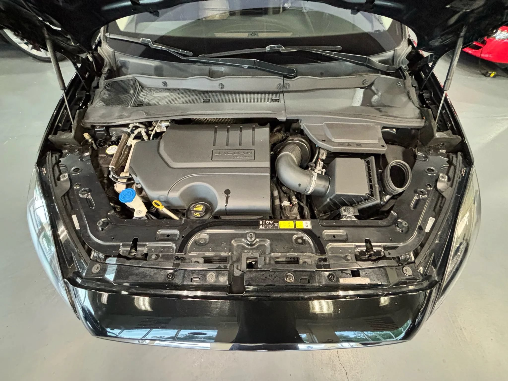 Used 2018 Jaguar E-PACE S AWD/4WD image 40