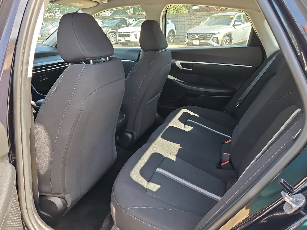 Used 2025 Hyundai Sonata SEL FWD image 28