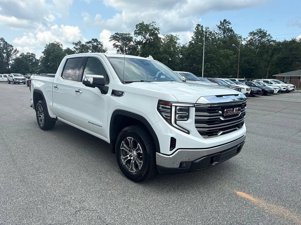 Used 2026 GMC Sierra 1500 SLT AWD/4WD image 4