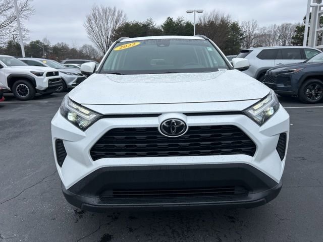 Used 2022 Toyota RAV4 XLE w/ Convenience Package image 2