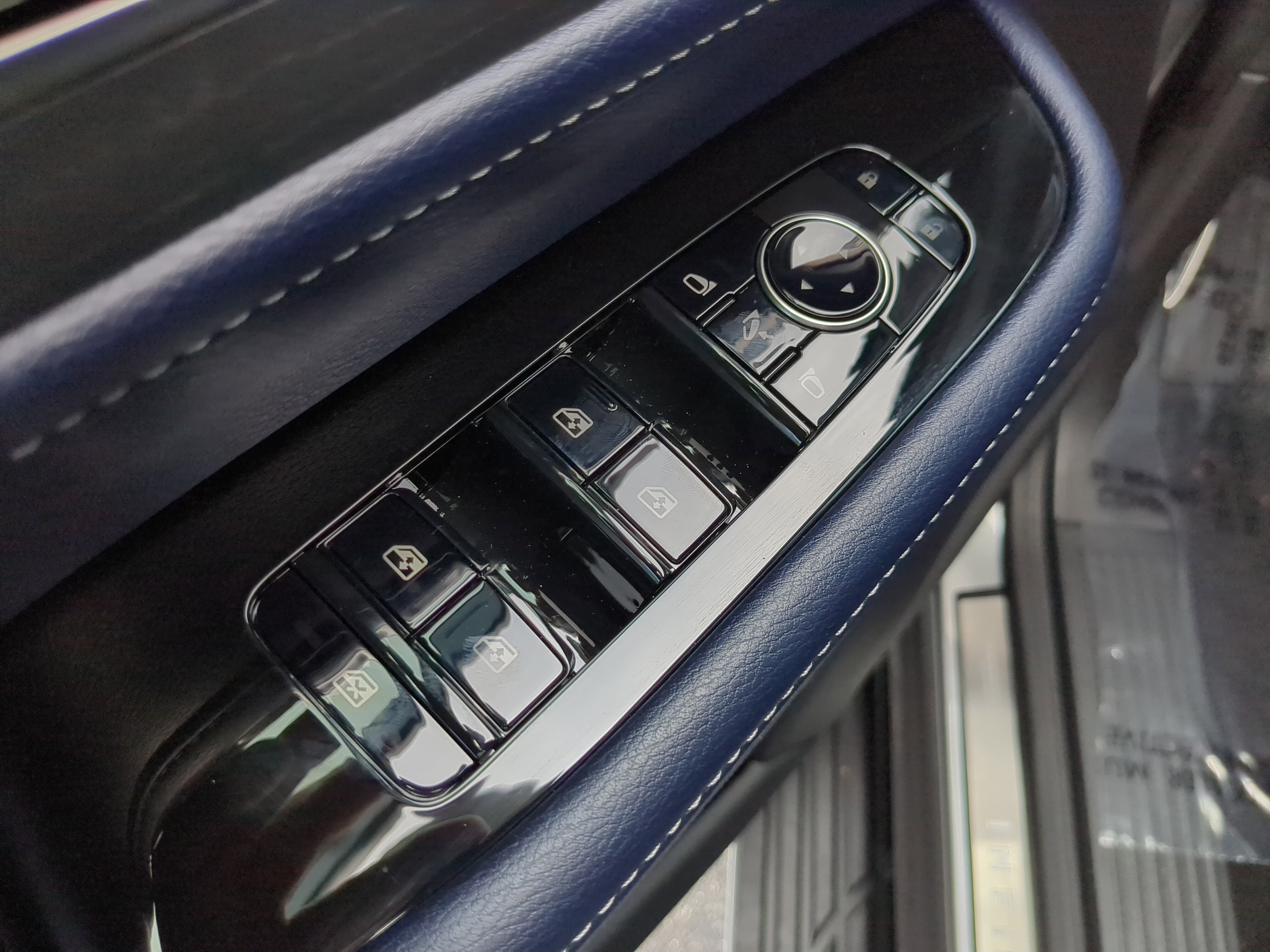 New 2026 INFINITI QX80 4WD image 18