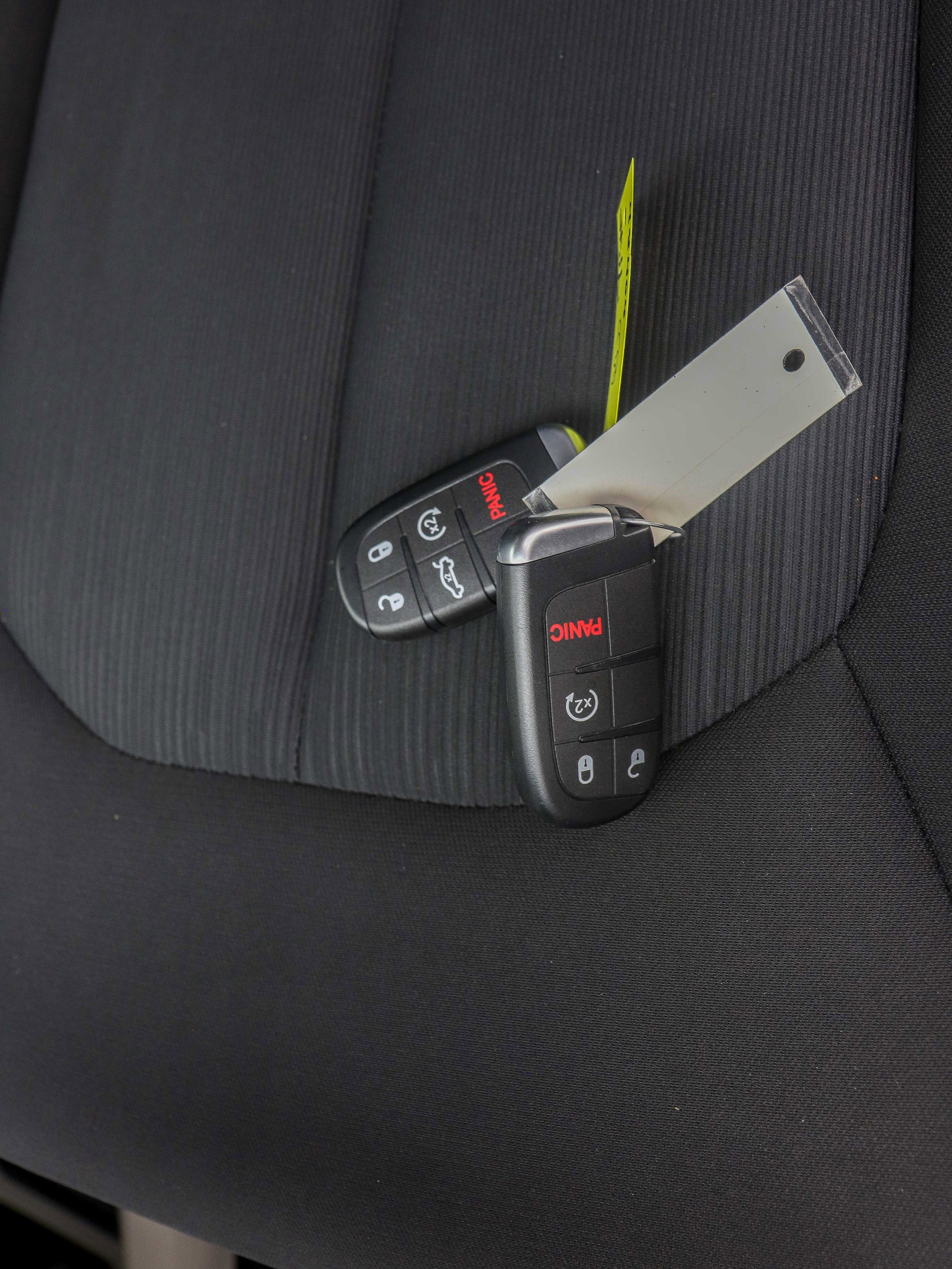 Used 2023 Chrysler Voyager LX image 30