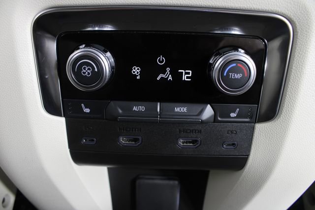 Used 2025 GMC Yukon Denali w/ Denali Reserve Package image 23