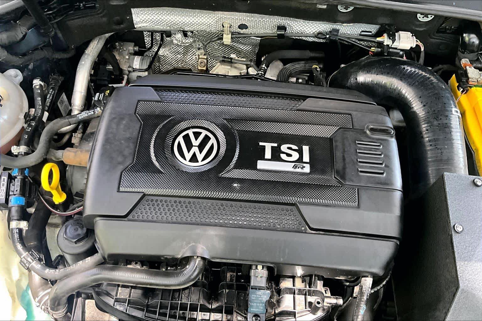 Used 2018 Volkswagen Golf R 4-Door AWD/4WD image 31