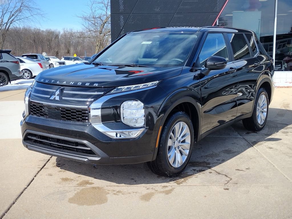 New 2026 Mitsubishi Outlander ES image 1