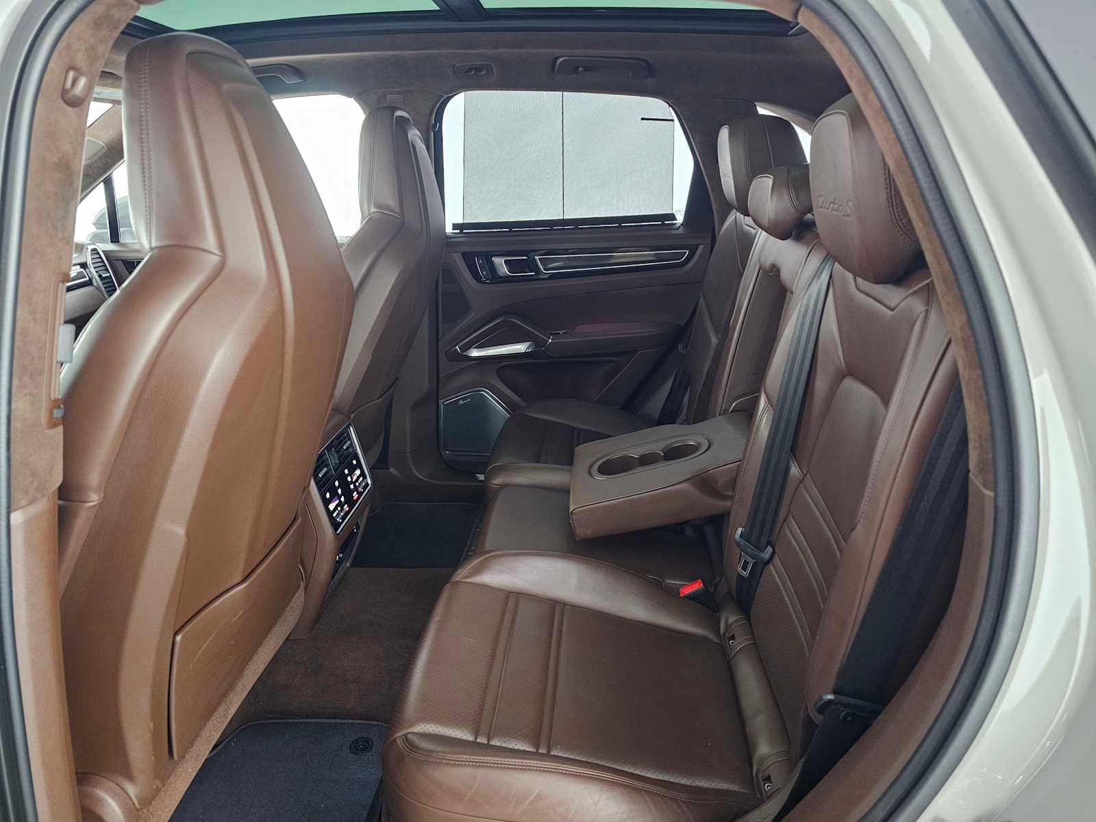 Used 2022 Porsche Cayenne Turbo S w/ Assistance Package image 16