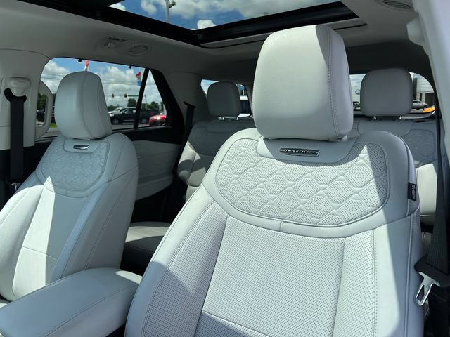 Certified 2025 Ford Explorer Platinum w/ LUX Leather Package AWD/4WD image 24