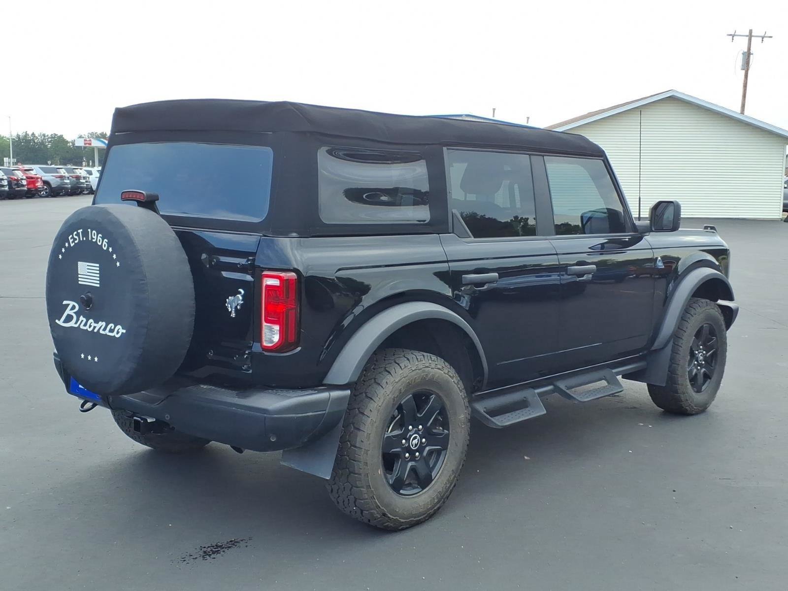 Certified 2023 Ford Bronco Black Diamond AWD/4WD image 6