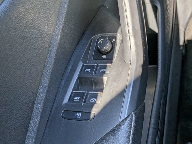 Used 2025 Volkswagen Jetta S FWD image 25