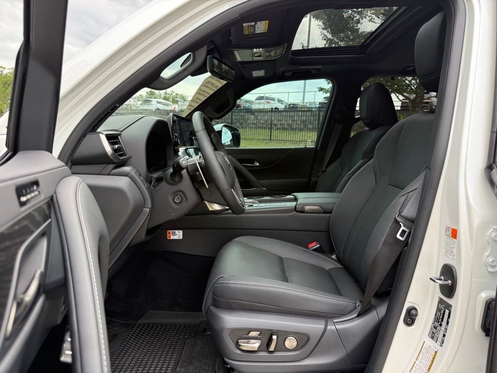 Certified 2026 Lexus LX 700h Luxury AWD/4WD image 27