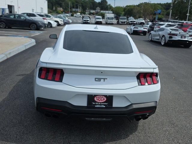 Used 2024 Ford Mustang GT Premium RWD image 3