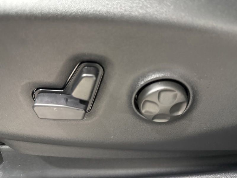 New 2026 Chrysler Pacifica Limited image 25