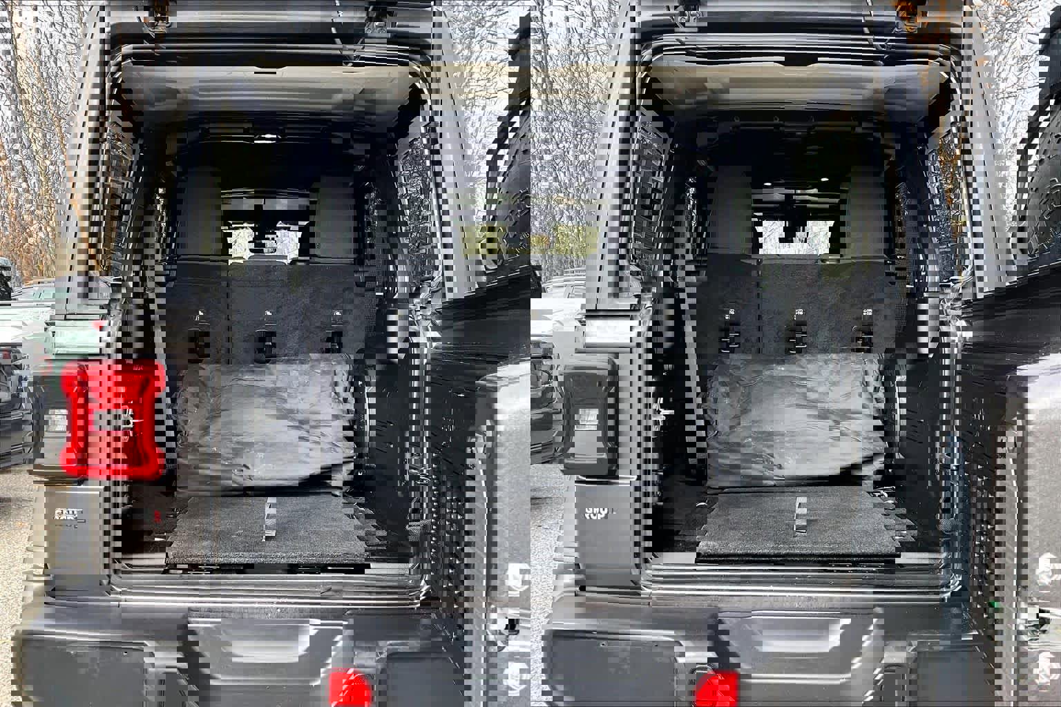 Used 2024 Jeep Wrangler Unlimited Rubicon w/ Technology Group image 30