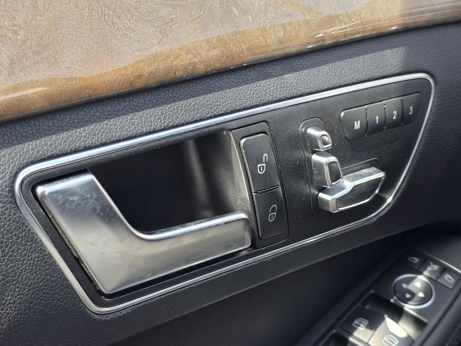 Used 2016 Mercedes-Benz E 350 Sedan w/ Premium Package image 10