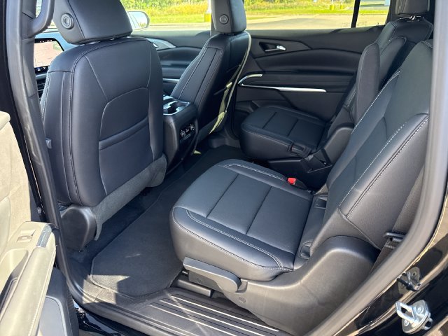 Used 2026 Chevrolet Traverse LT AWD/4WD image 29